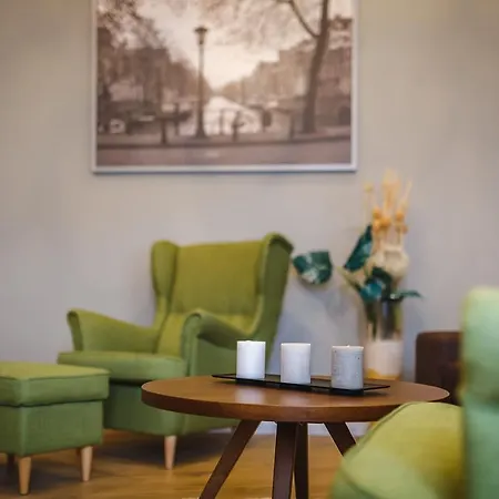 Bohemia Rhapsody Apartment *