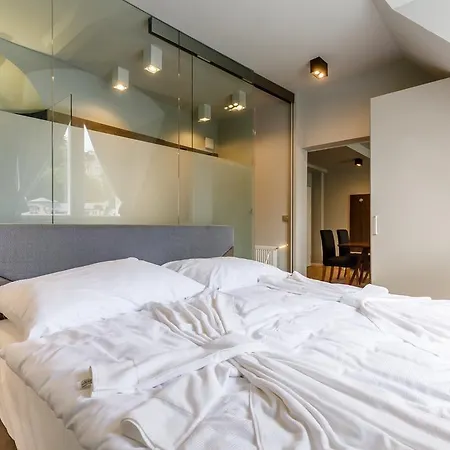 Bohemia Rhapsody Apartment *