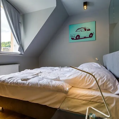 Bohemia Rhapsody Apartment *