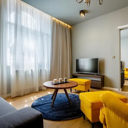 Bohemia Rhapsody Apartment *